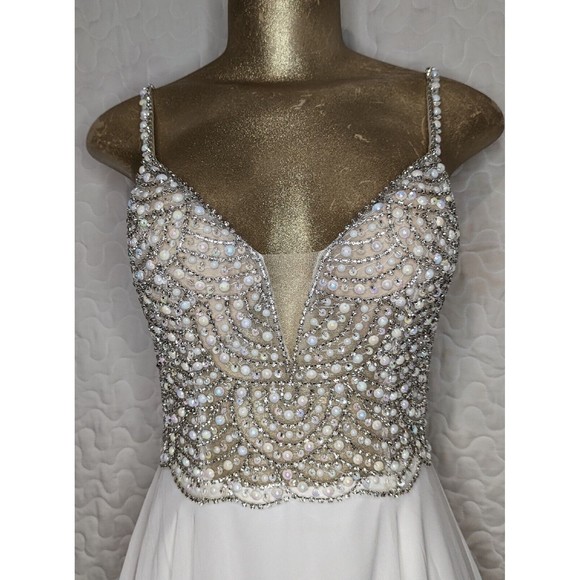 NWOT Size 2 Lulus white beaded rhinestone maxi dress. L570 - Picture 5 of 10